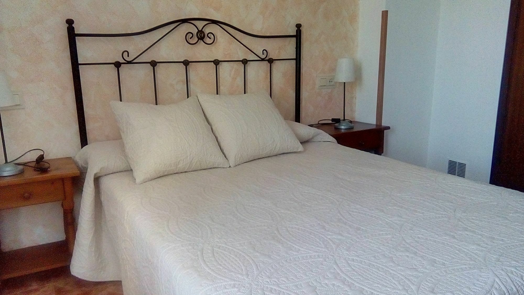 Apartamentos Rurales Ovio Llanes Ngoại thất bức ảnh